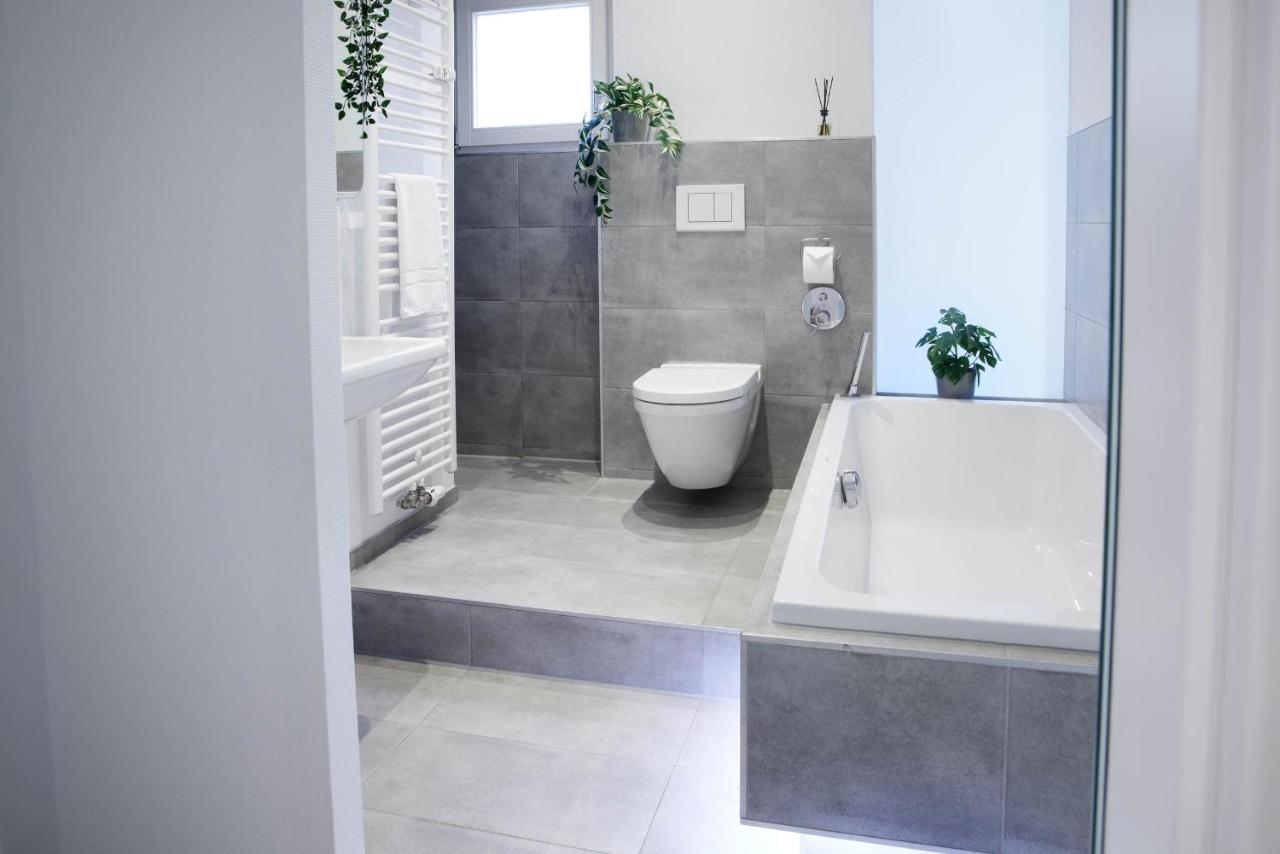 Design City Apartment, Modern, Ebenerdig, Top Lage 魏因海姆 外观 照片
