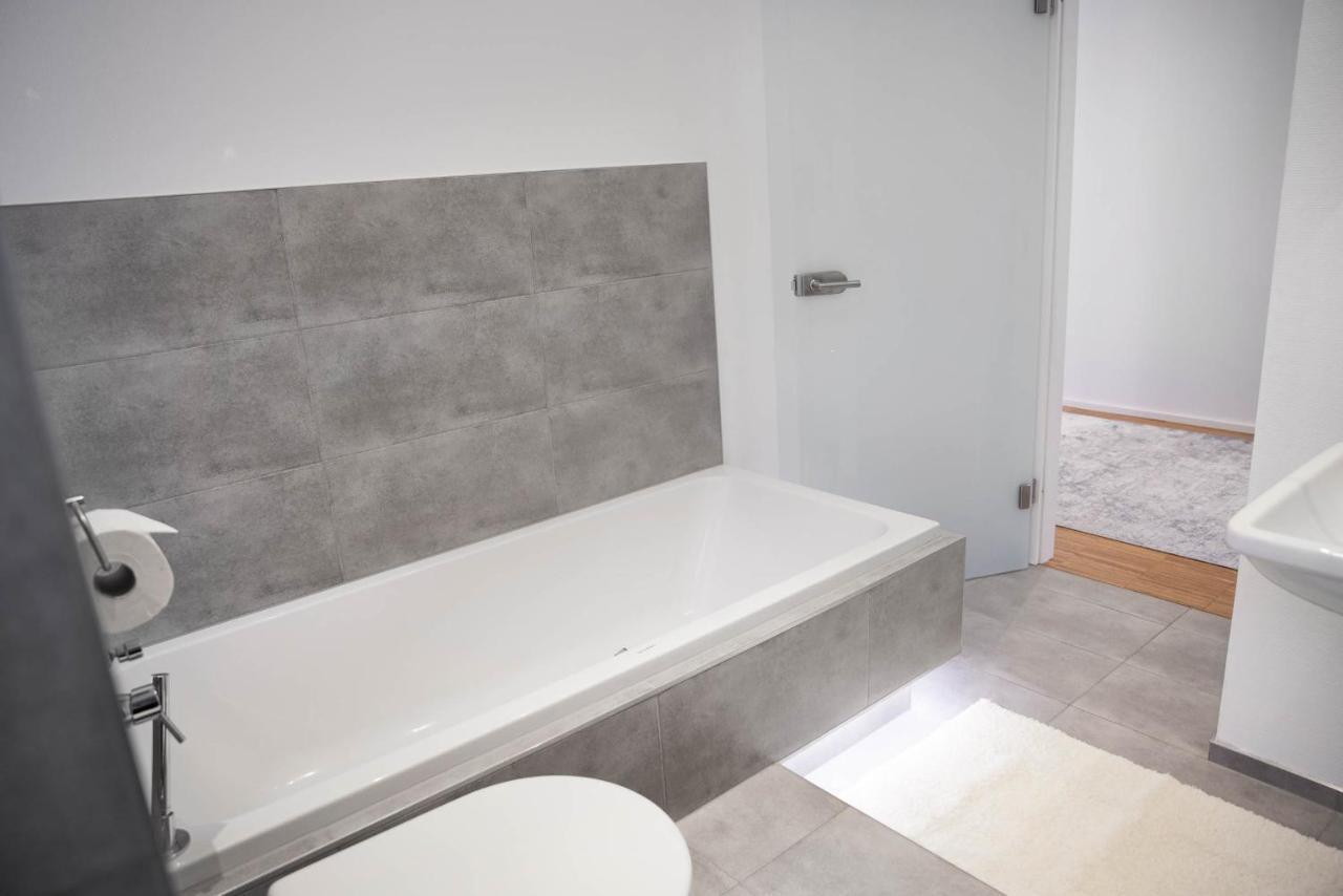 Design City Apartment, Modern, Ebenerdig, Top Lage 魏因海姆 外观 照片